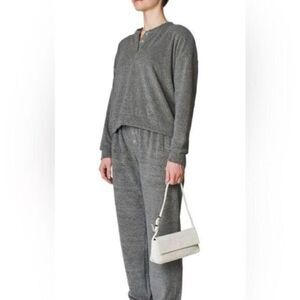 NWT DONNI Women’s Heathered Grey Terry Henley Sweatshirt - Size Large